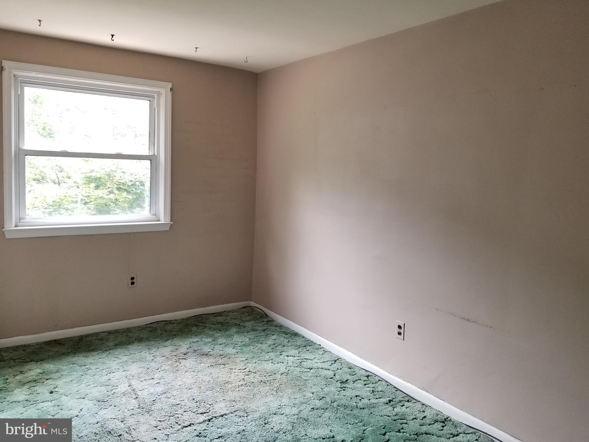 2259 Southorn Road Baltimore, MD 21220 - Photo 16 of 20 2nd Bedroom