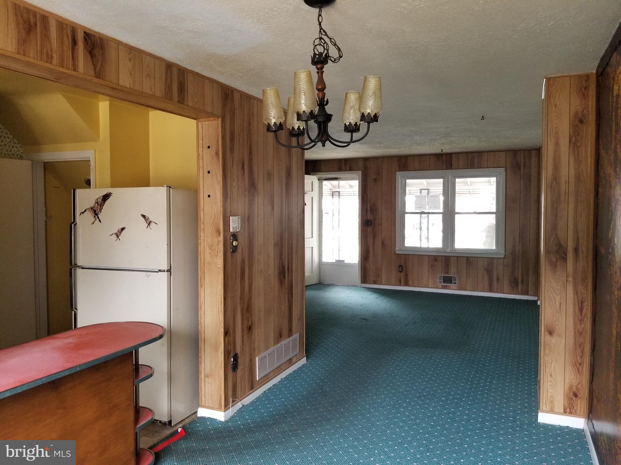 2259 Southorn Road Baltimore, MD 21220 - Photo 7 of 20 Community