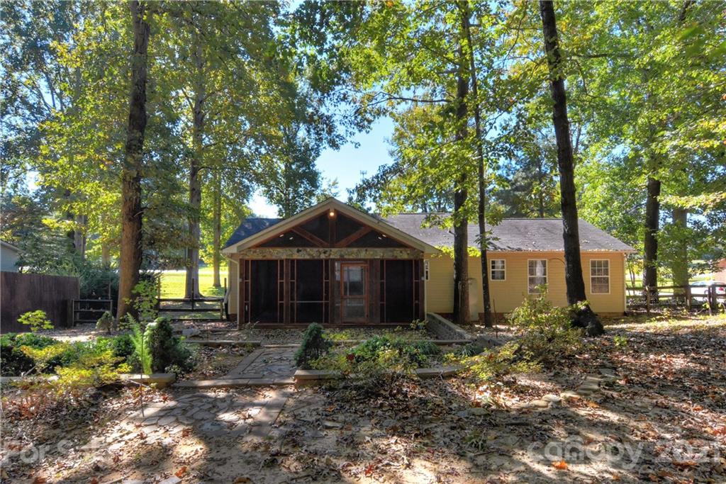 229 Holiday Road Lancaster, SC 29720 - Photo 6 of 31 Gallery Image 6