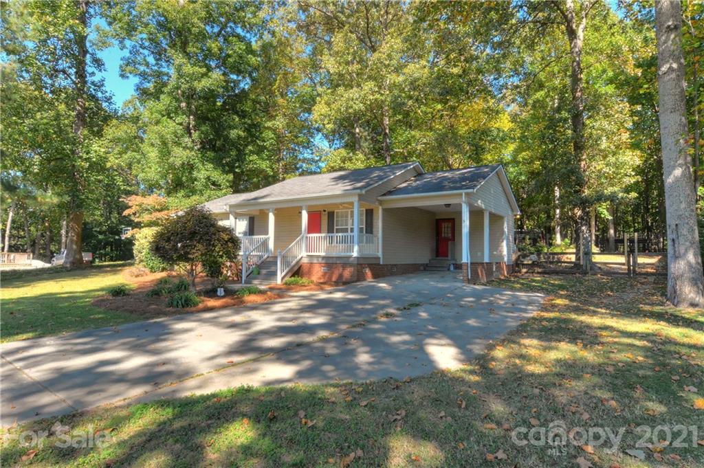 229 Holiday Road Lancaster, SC 29720 - Photo 7 of 31 Gallery Image 7