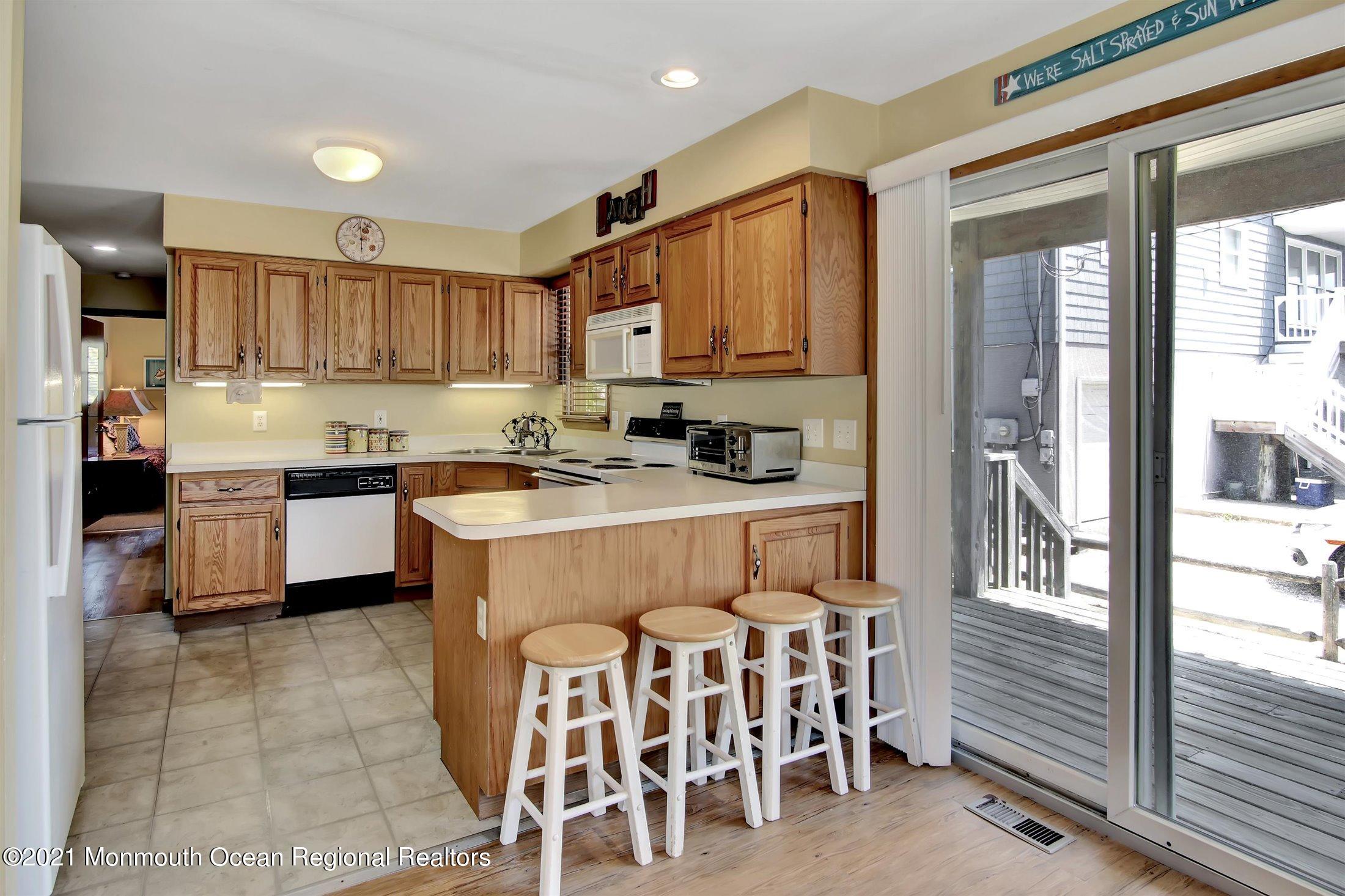 125 31st Street Ship Bottom, NJ 08008 - Photo 13 of 43 mike chakonis (24)