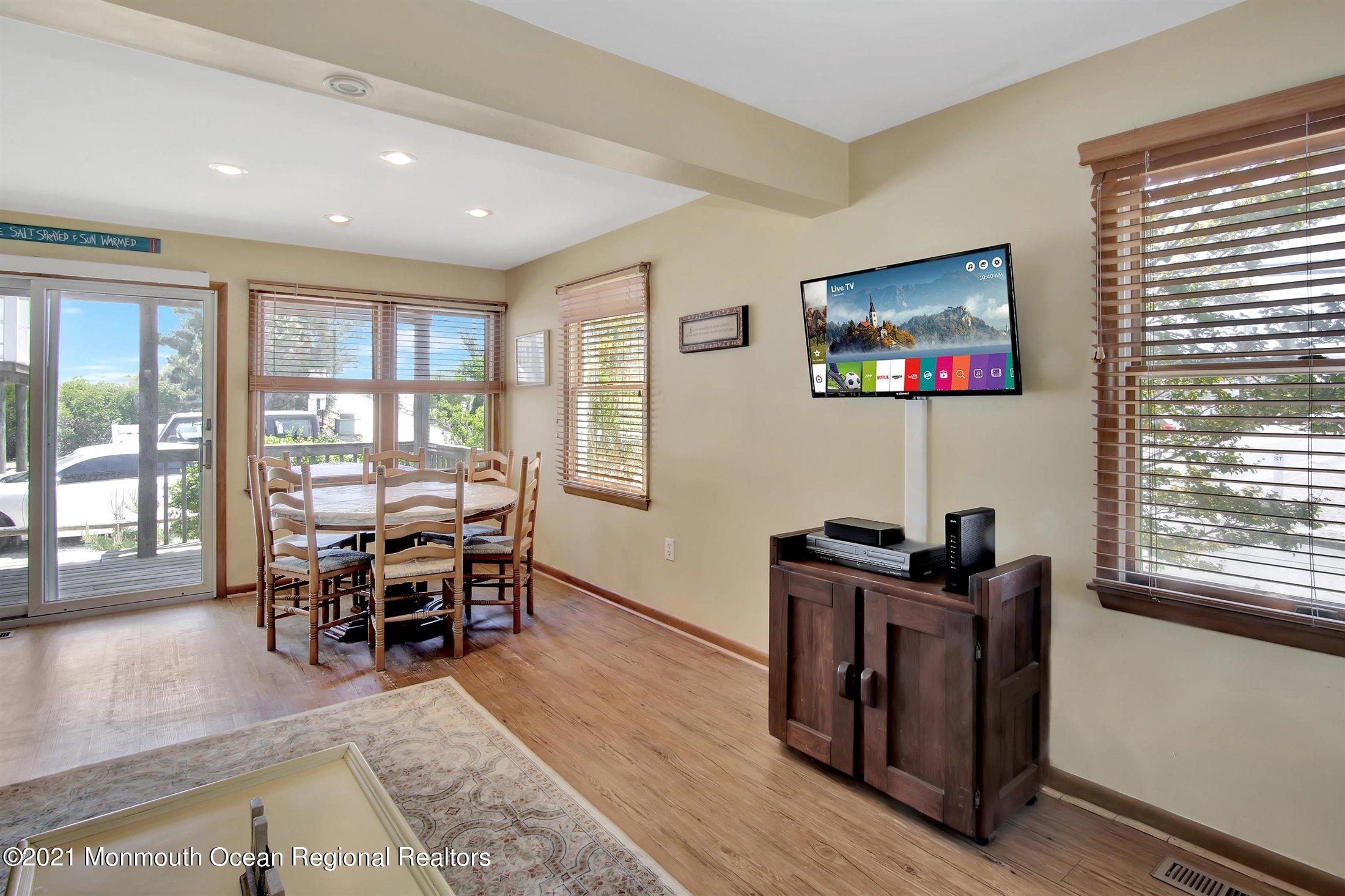 125 31st Street Ship Bottom, NJ 08008 - Photo 18 of 43 mike chakonis (26)