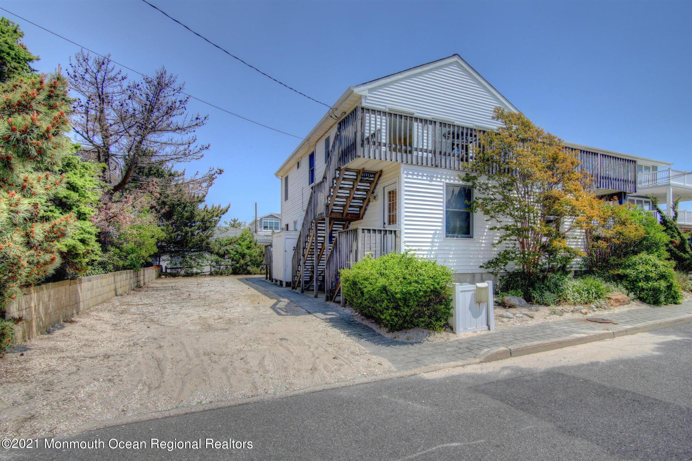 125 31st Street Ship Bottom, NJ 08008 - Photo 4 of 43 mike chakonis (4)