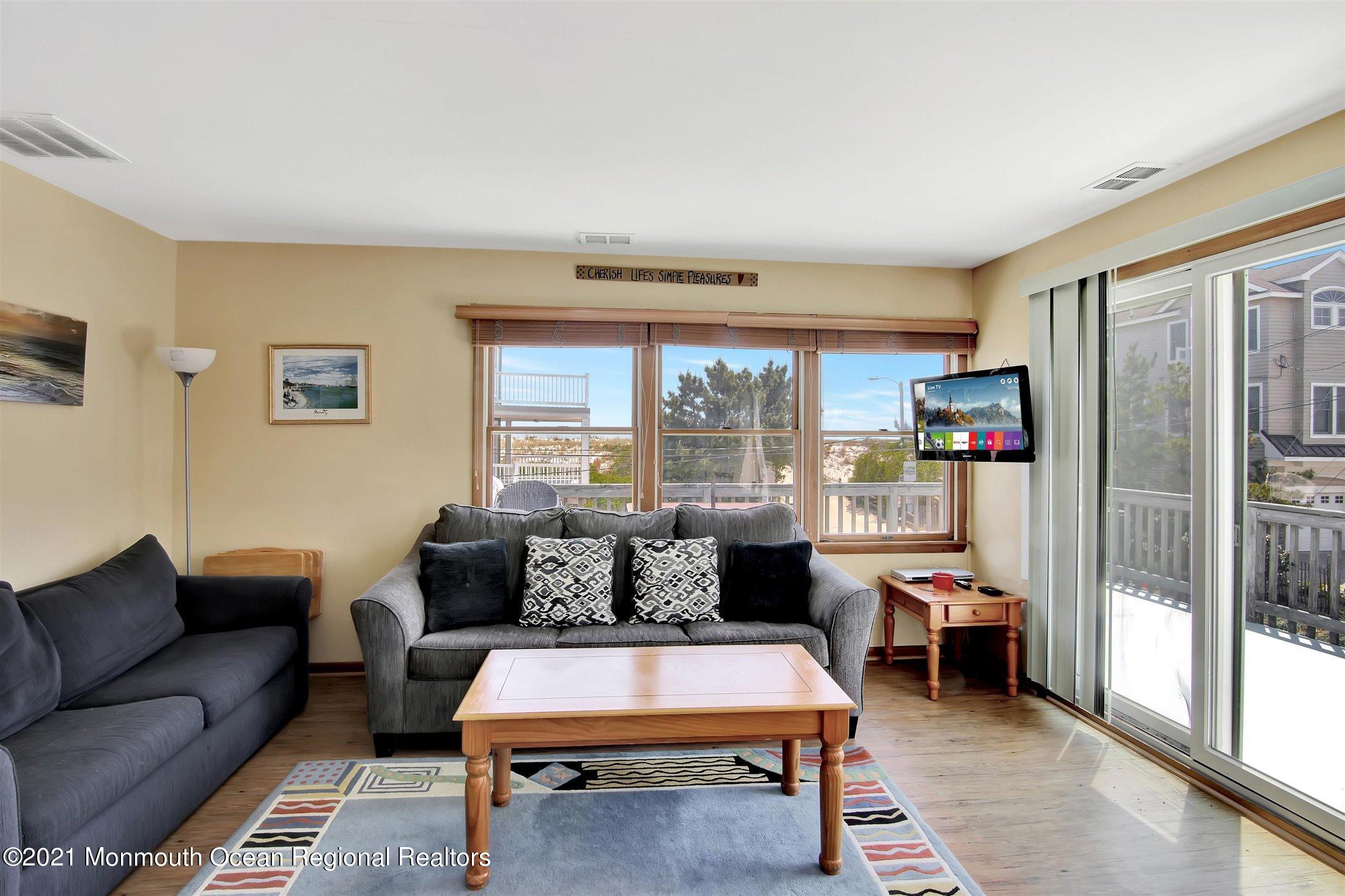 125 31st Street Ship Bottom, NJ 08008 - Photo 31 of 43 mike chakonis (12)