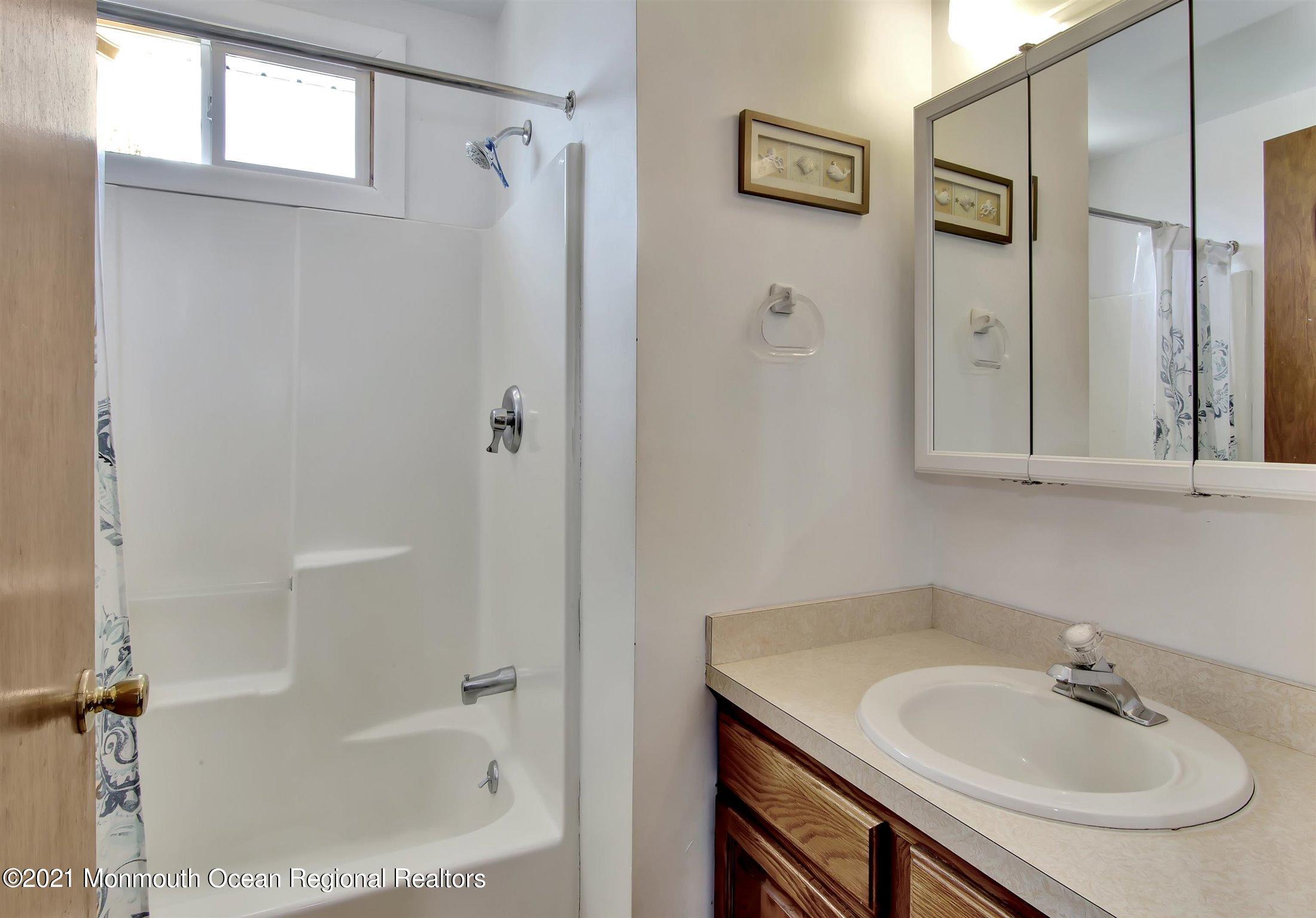 125 31st Street Ship Bottom, NJ 08008 - Photo 39 of 43 mike chakonis (23)