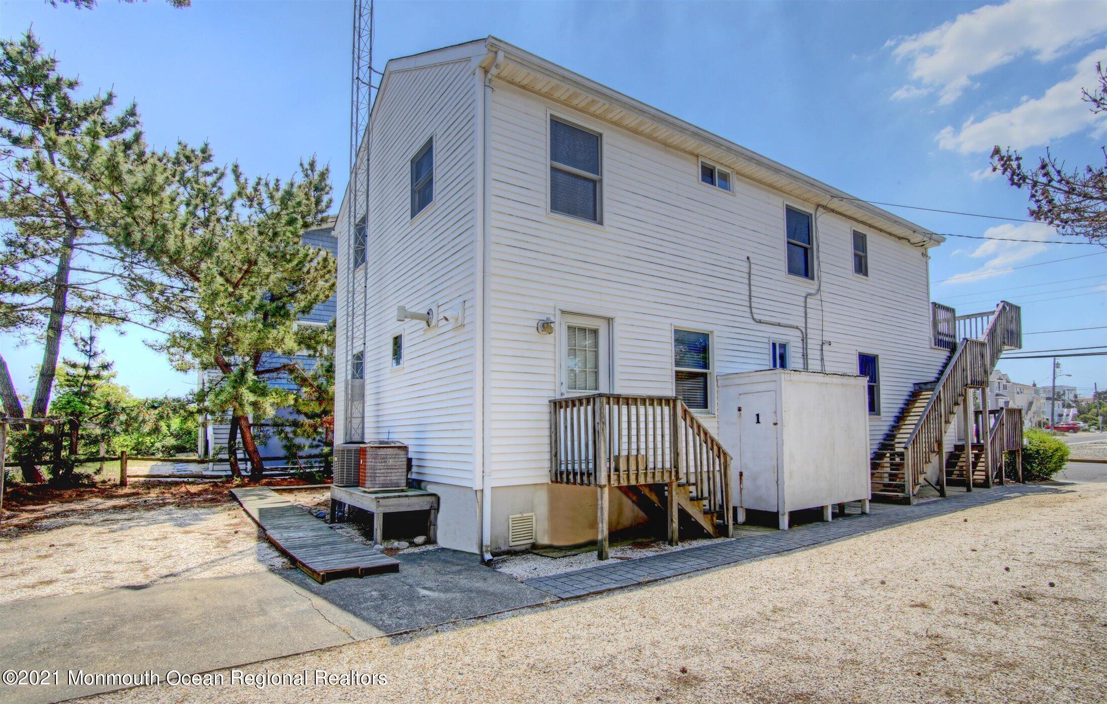 125 31st Street Ship Bottom, NJ 08008 - Photo 10 of 43 mike chakonis (44)