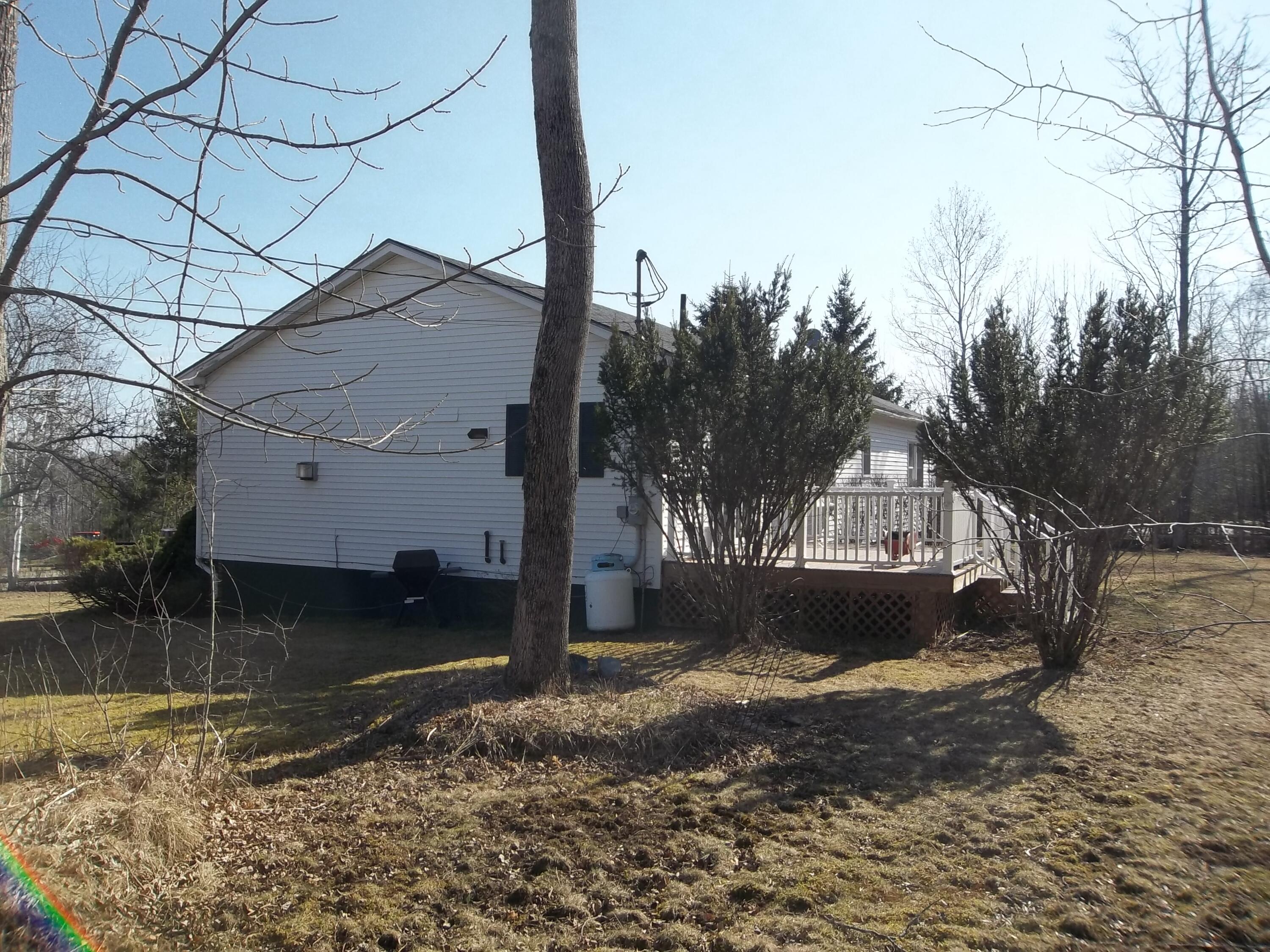 42 Spruce Street Calais, ME 04619 - Photo 8 of 34 100_0661