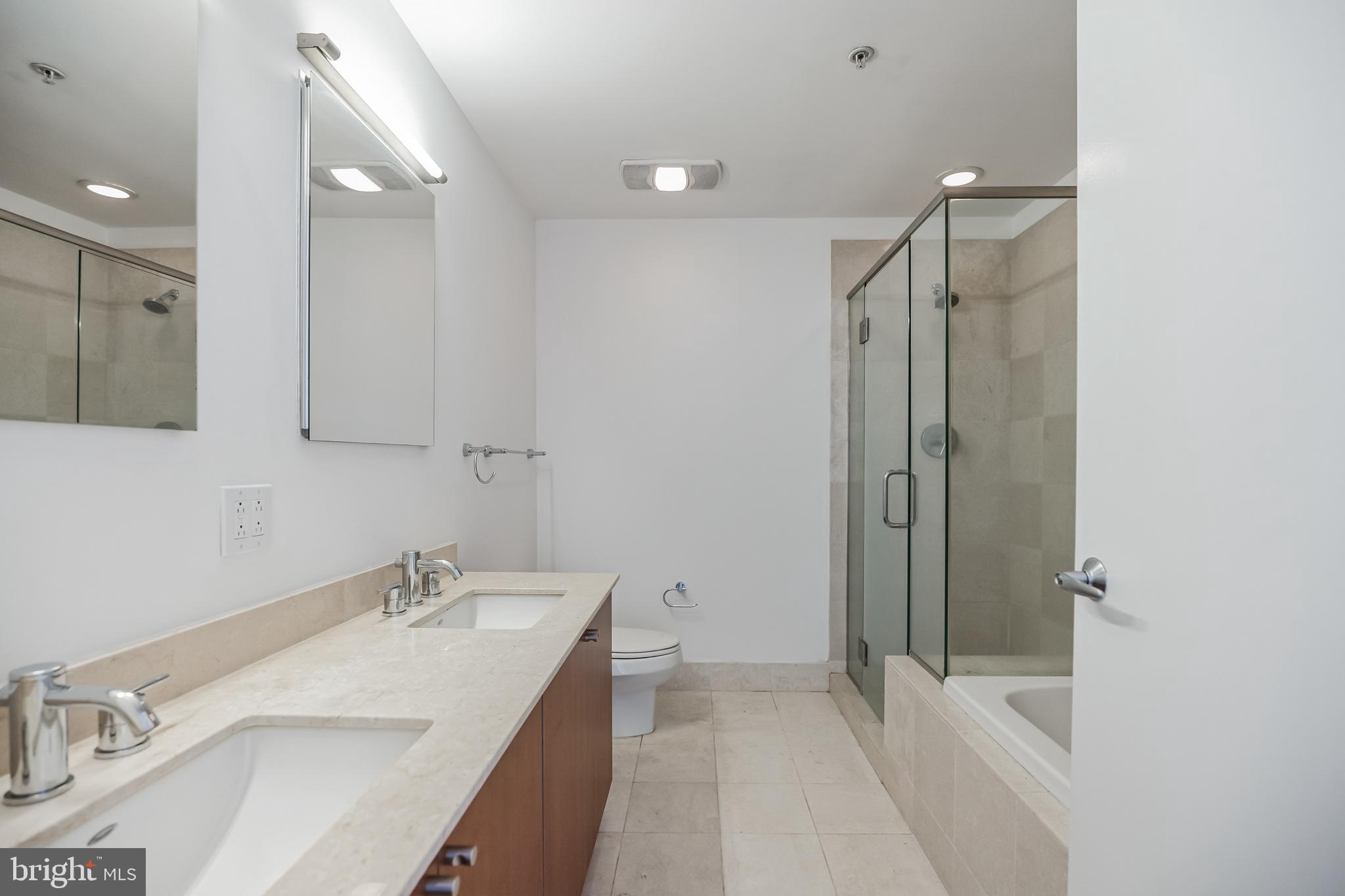 1101 Locust Street, Unit 4E Philadelphia, PA 19107 - Photo 10 of 12 Bathroom