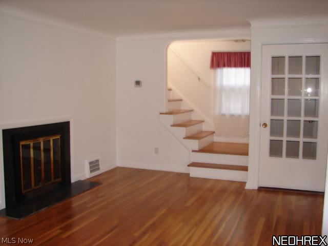 1215 Dorsh Road Cleveland, OH 44121 - Photo 2 of 19