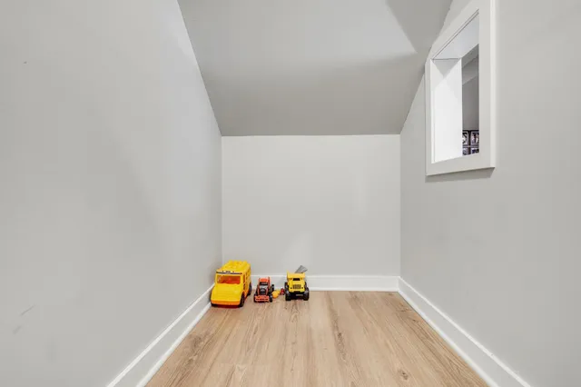 $649,900 | 25-15 Waseca Avenue, Tonka Bay, MN 55331