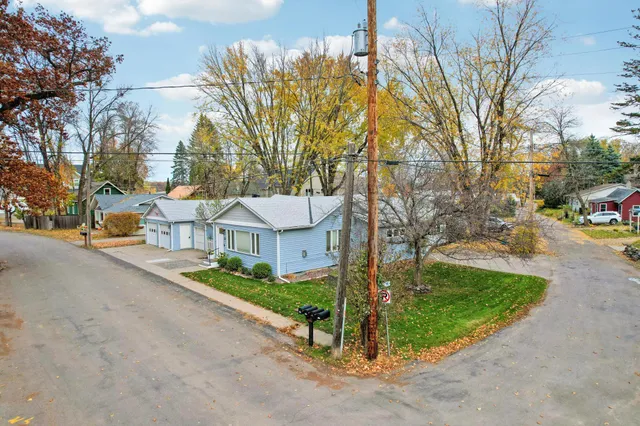 $649,900 | 25-15 Waseca Avenue, Tonka Bay, MN 55331