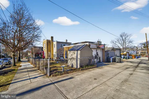 $839,999 | 4301 4th Street Northwest, Washington, DC 20011