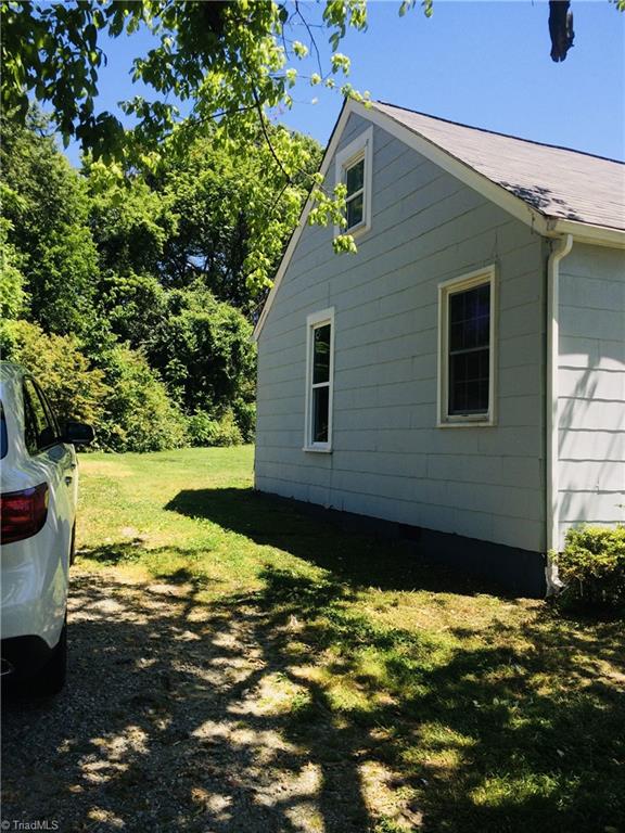 1400 West Meadowview Road Greensboro, NC 27403 - Photo 3 of 16
