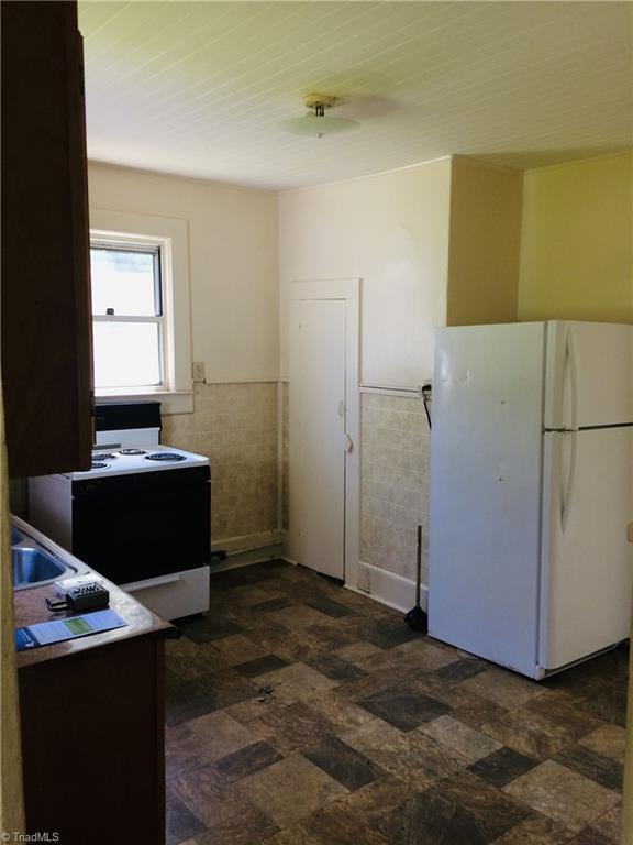 1400 West Meadowview Road Greensboro, NC 27403 - Photo 5 of 16