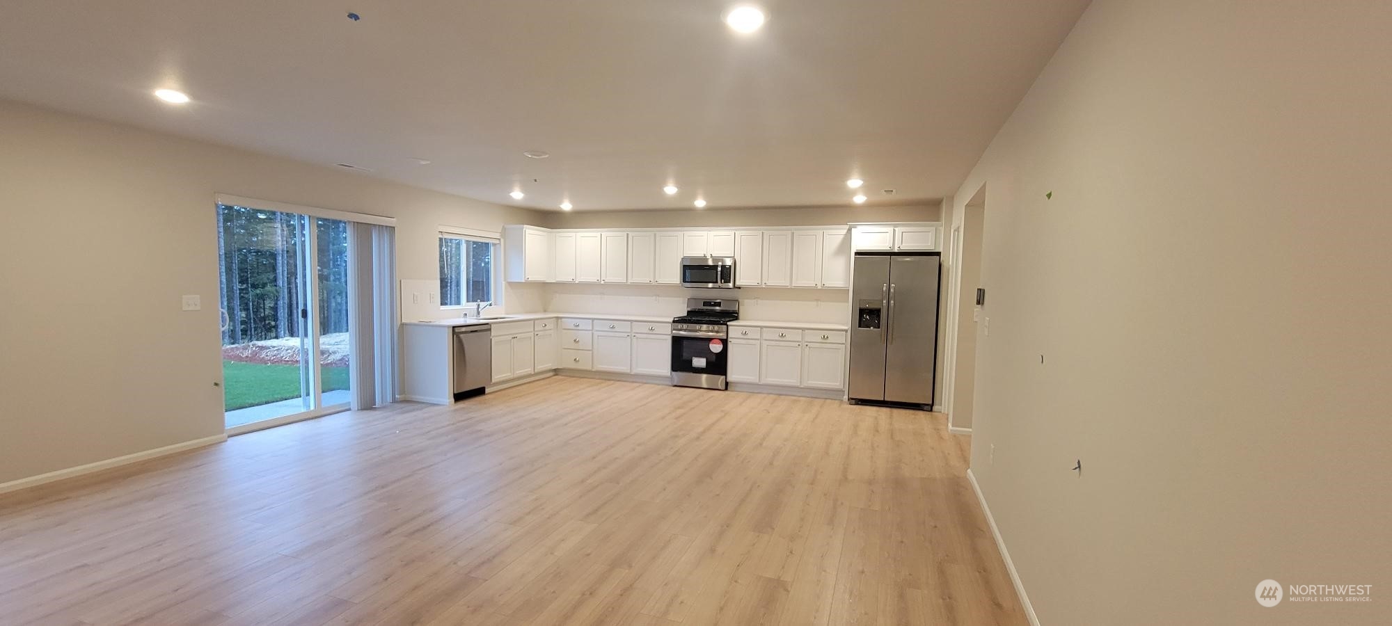 481 Northeast Ridge Point Boulevard, Unit 105 Belfair, WA 98528 - Photo 8 of 27 Gallery Image 8