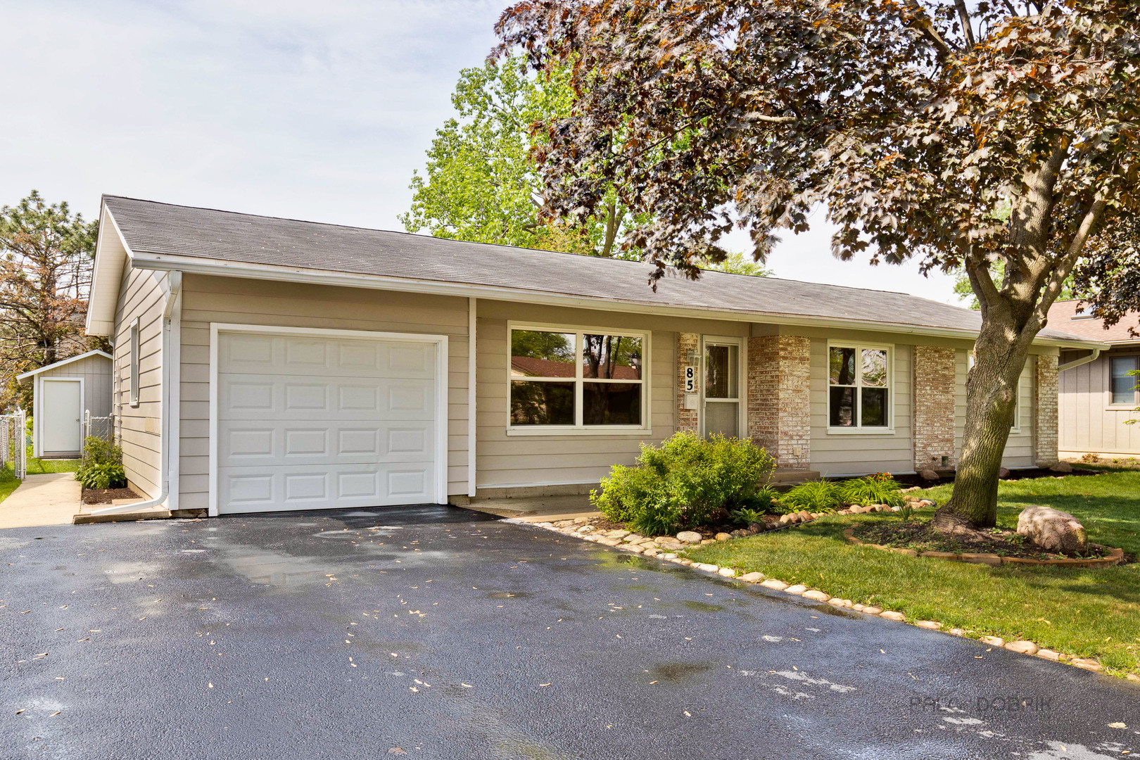 85 Kendal Road Elk Grove Village, IL 60007 - Photo 2 of 25