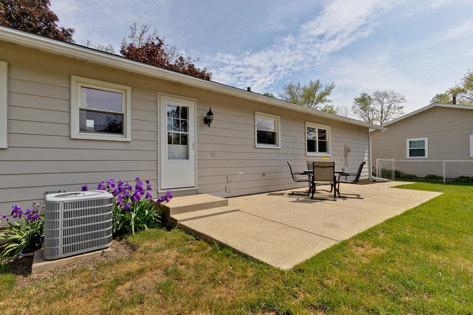 85 Kendal Road Elk Grove Village, IL 60007 - Photo 22 of 25