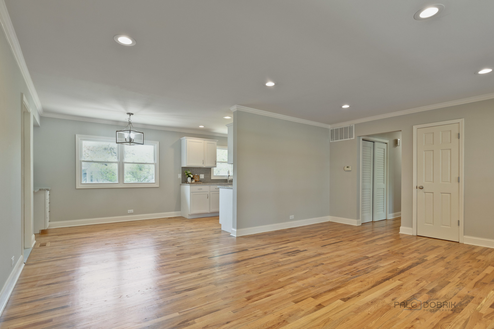 85 Kendal Road Elk Grove Village, IL 60007 - Photo 7 of 25