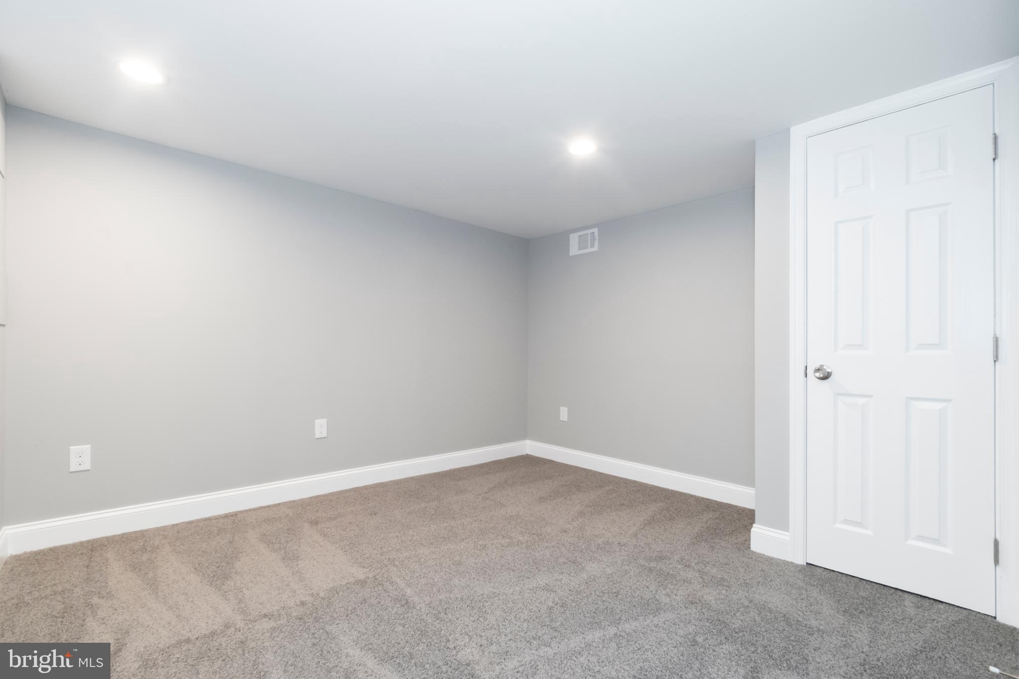 3827 Crestlyn Road Baltimore, MD 21218 - Photo 43 of 57