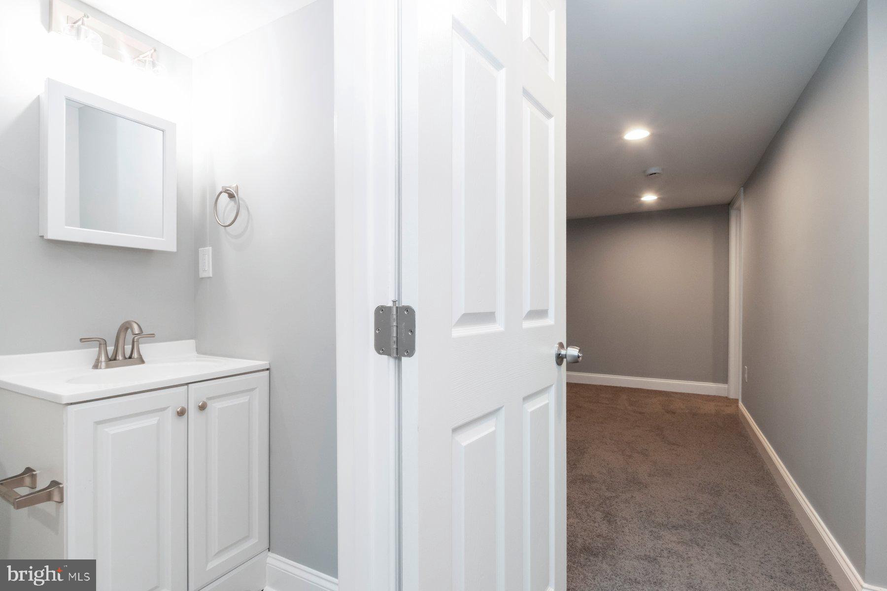 3827 Crestlyn Road Baltimore, MD 21218 - Photo 46 of 57