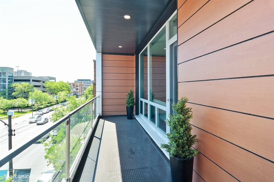 Undisclosed Address Chicago, IL 60622 - Photo 18 of 24 a view of a balcony
