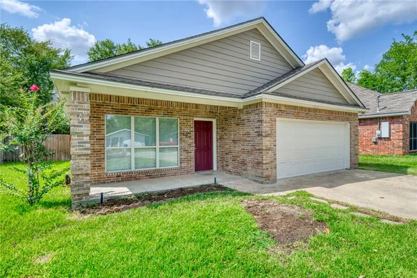 $2,325 | 201 Richards Street, Unit A, College Station, TX 77840