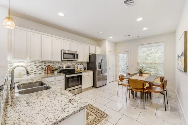 $340,000 | 1719 Roseburg Drive, Austin, TX 78754