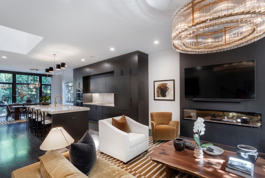 721 Longleaf Drive Northeast, Unit 3 Atlanta, GA 30342 - Photo 5 of 22