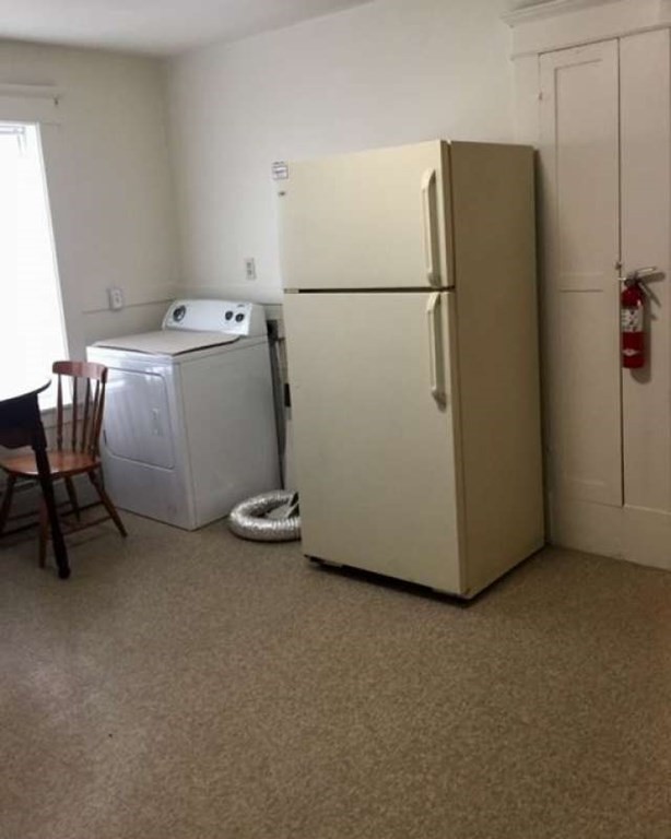 830 Liberty Street Springfield, MA 01104 - Photo 6 of 11 Gallery Image 6