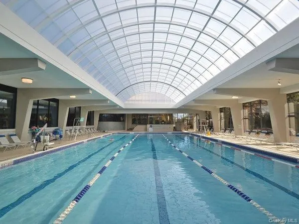 $4,200 | 2 Bay Club Drive, Unit PHC | Bay Terrace