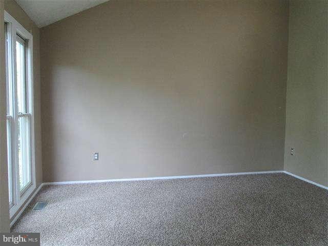 4615 Panacea Road Baltimore, MD 21208 - Photo 4 of 21 Living Room