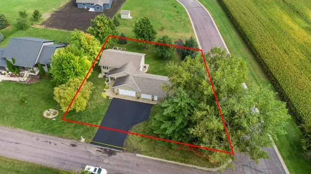 $440,000 | 95 Evergreen Court, Madison Lake, MN 56063