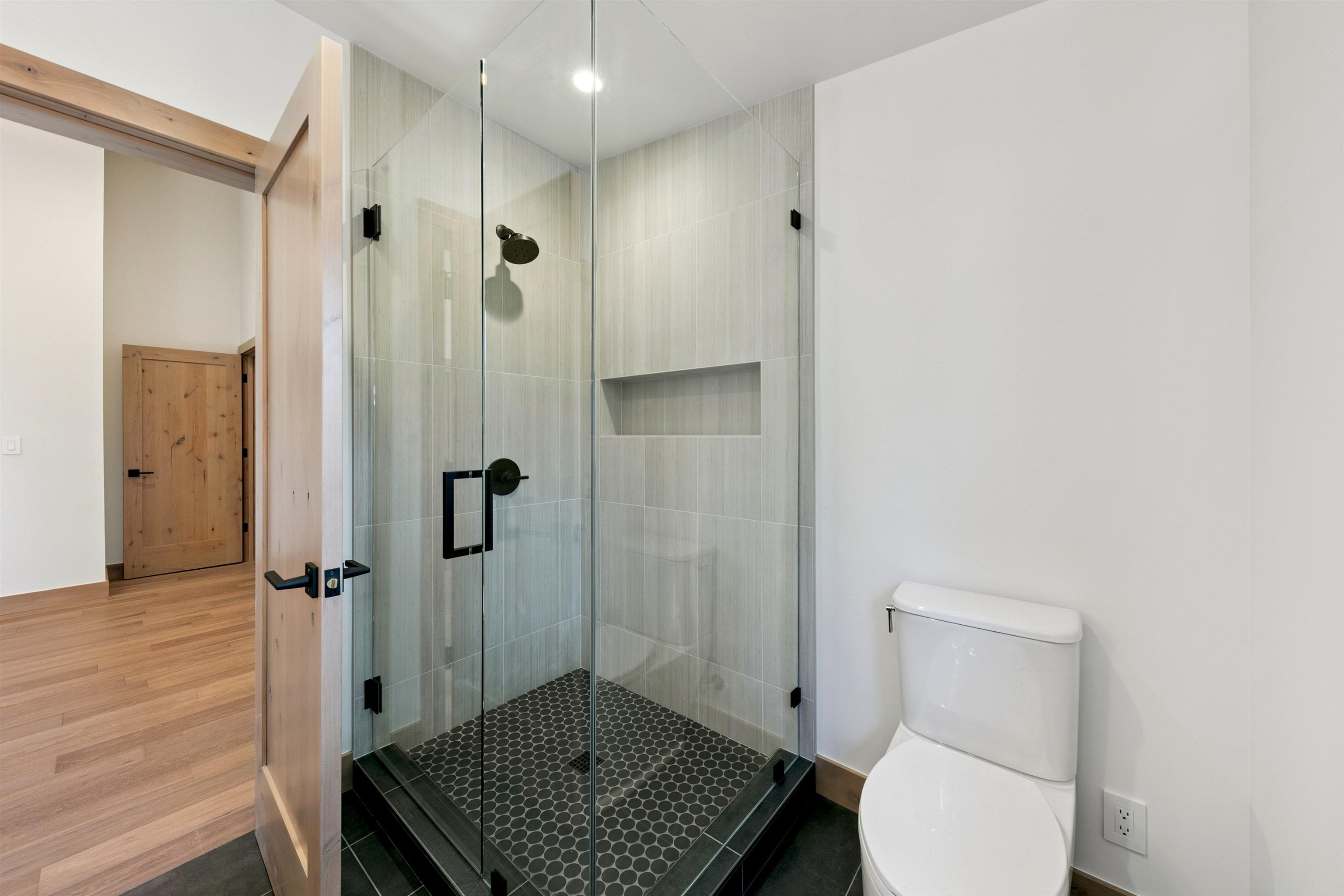 11514 Kitzbuhel Road Truckee, CA 96161 - Photo 17 of 28