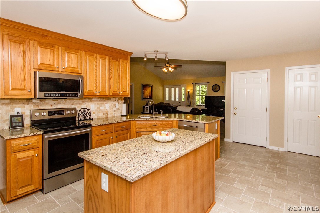 12077 Webb Road Disputanta, VA 23842 - Photo 5 of 34 Gallery Image 5