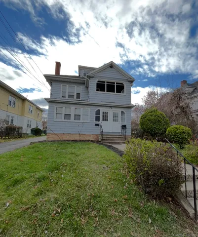 $2,000 | 267 Grandview Terrace, Hartford, CT 06114