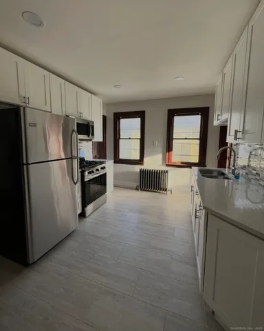 $2,000 | 267 Grandview Terrace, Hartford, CT 06114