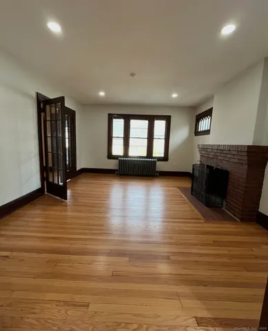 $2,000 | 267 Grandview Terrace, Hartford, CT 06114