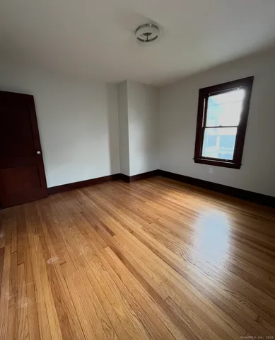 $2,000 | 267 Grandview Terrace, Hartford, CT 06114