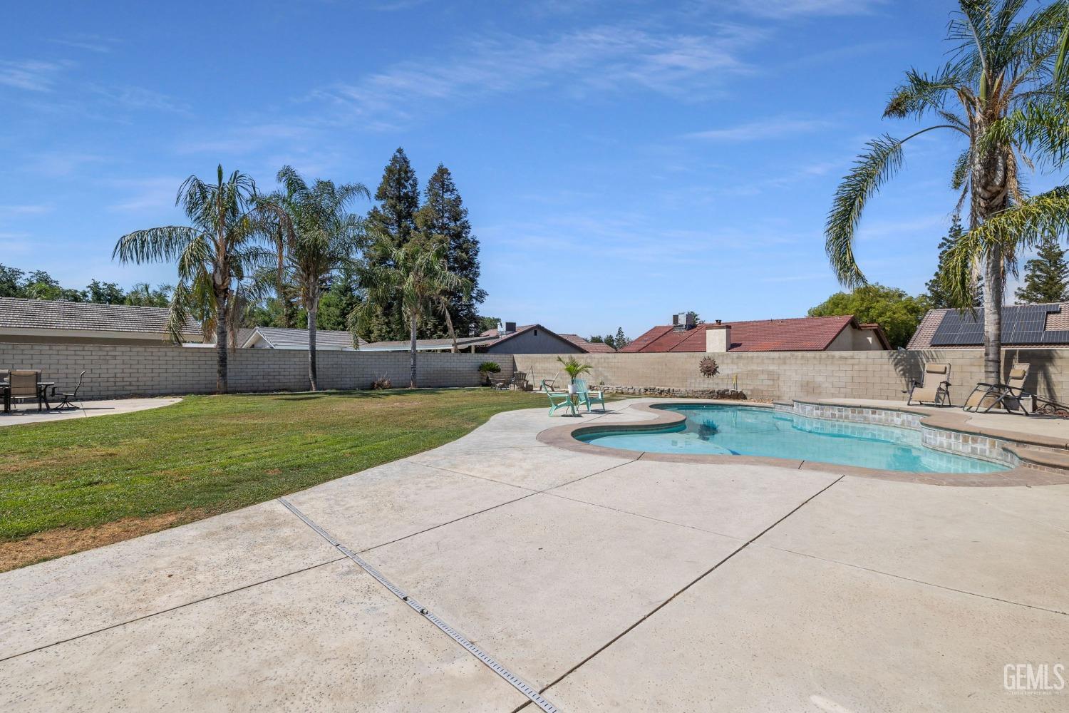 Undisclosed Address Bakersfield, CA 93311 - Photo 39 of 40 a view of a yard