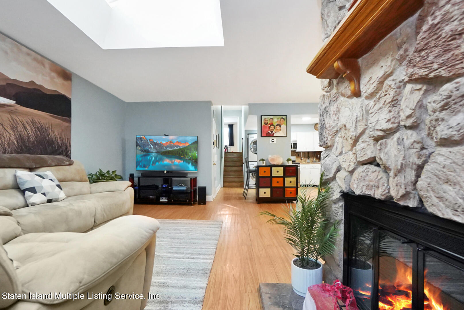 24 Racal Court, Unit B3 Staten Island, NY 10314 - Photo 3 of 15 3