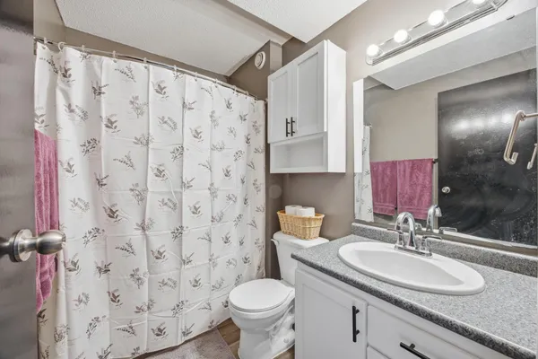 $279,900 | 1841 13th Street East, West Fargo, ND 58078