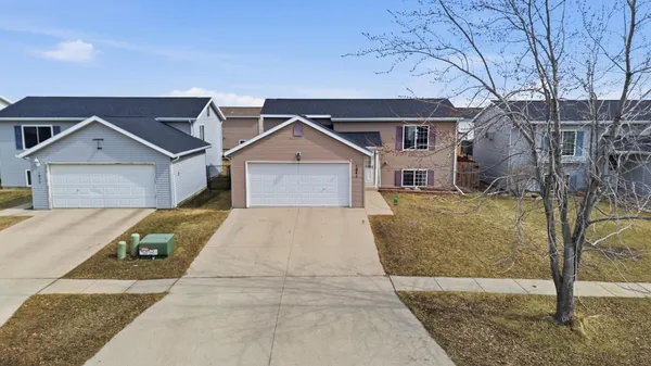 $279,900 | 1841 13th Street East, West Fargo, ND 58078