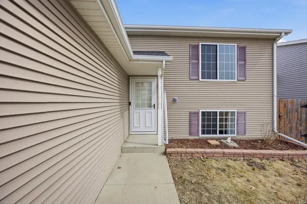 $279,900 | 1841 13th Street East, West Fargo, ND 58078