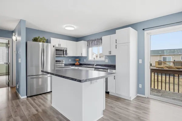 $279,900 | 1841 13th Street East, West Fargo, ND 58078