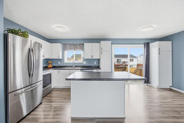 $279,900 | 1841 13th Street East, West Fargo, ND 58078