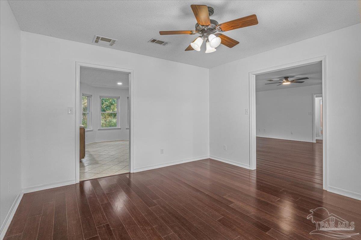 5704 Janet Street Milton, FL 32570 - Photo 12 of 30