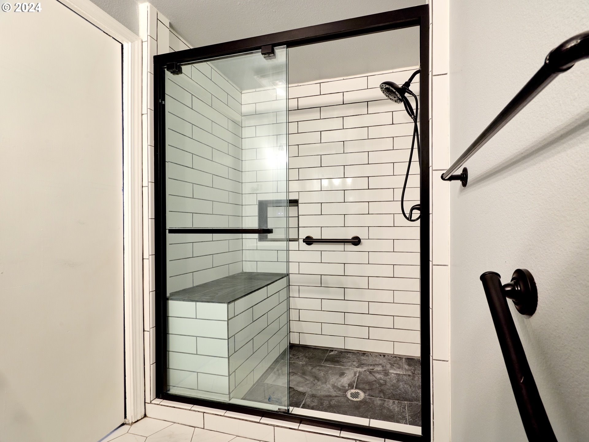 12795 Beck Road Dallas, OR 97338 - Photo 29 of 48 a bathroom with a shower