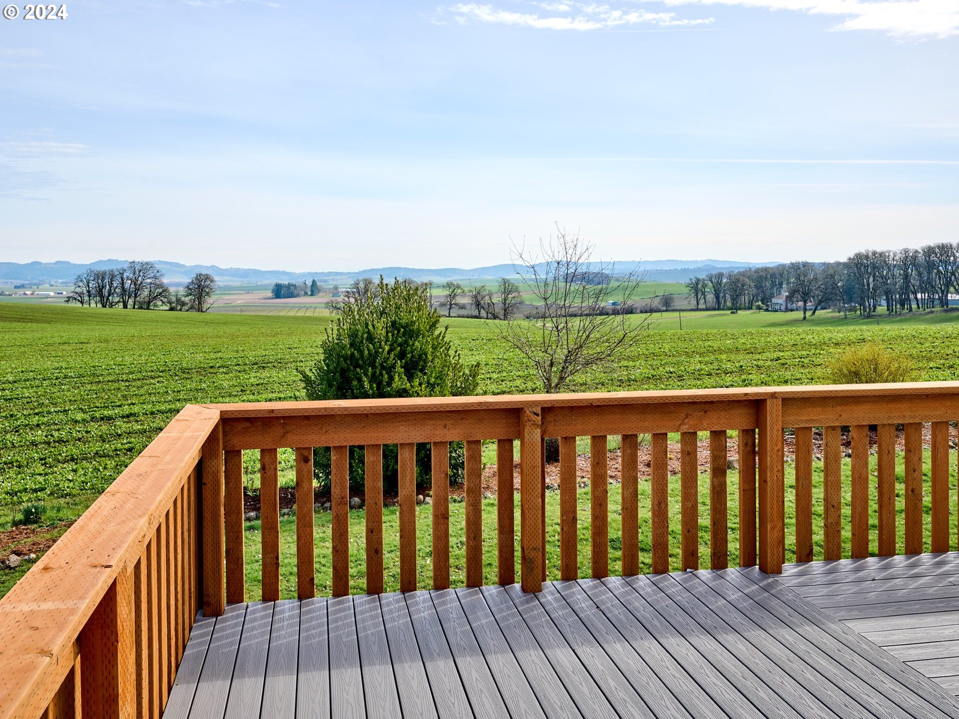 12795 Beck Road Dallas, OR 97338 - Photo 32 of 48 a balcony with wooden floor and yard
