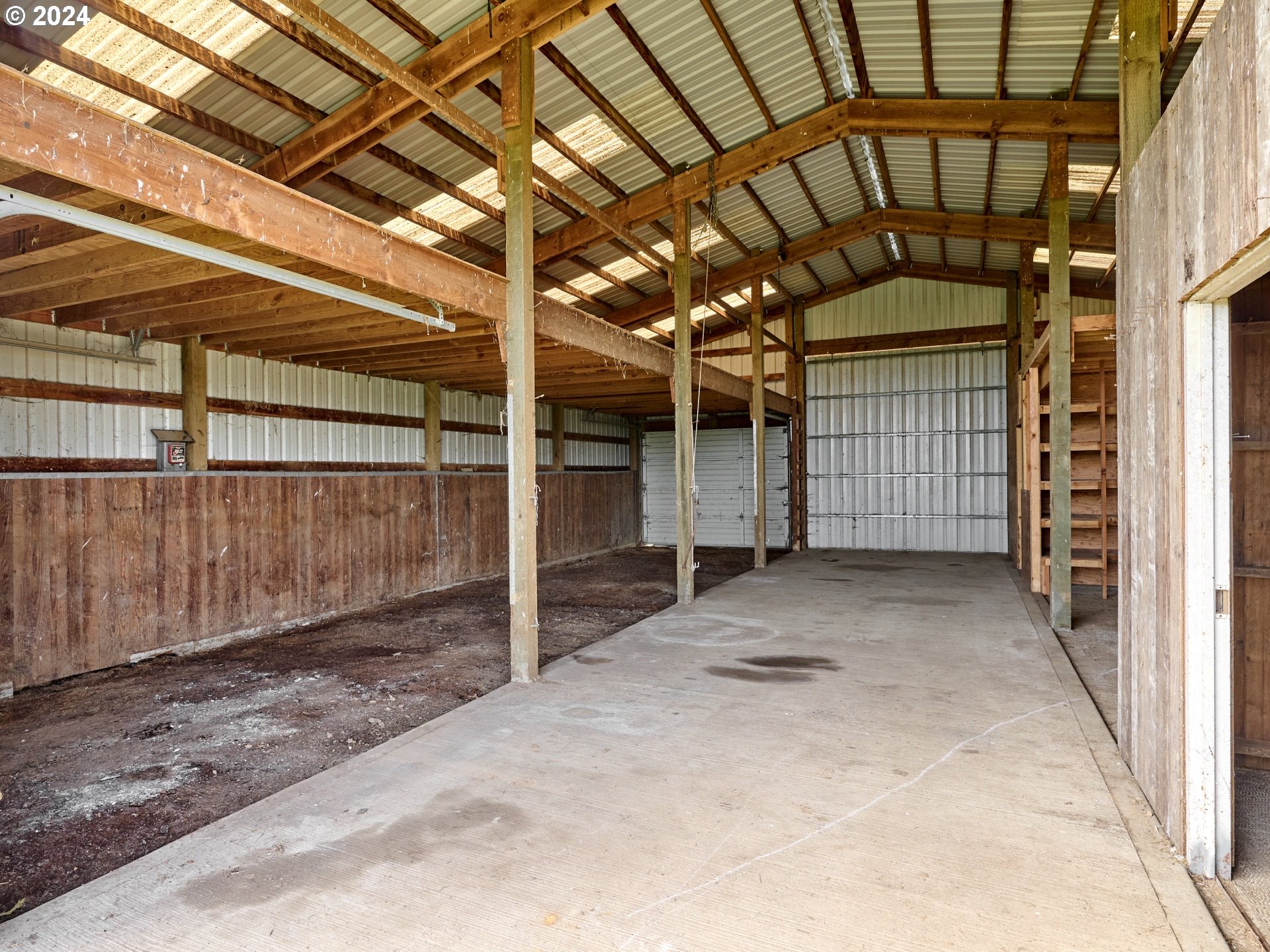 12795 Beck Road Dallas, OR 97338 - Photo 40 of 48 a view of a garage