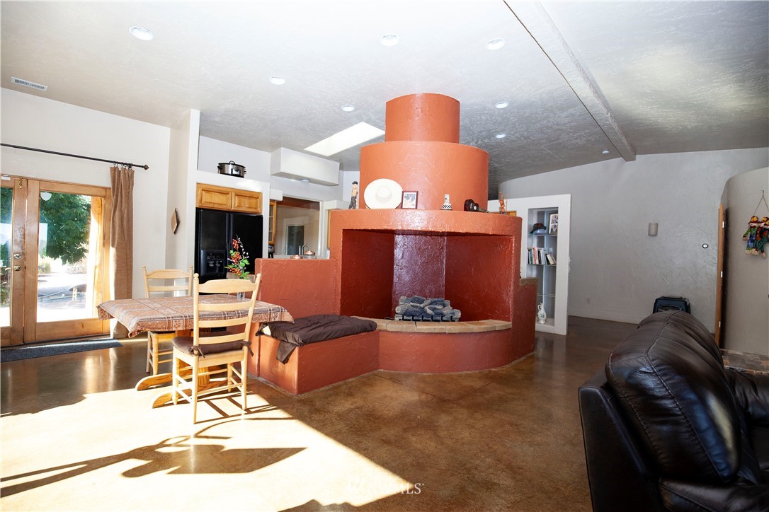 3972 Squilchuck Road Wenatchee, WA 98801 - Photo 11 of 28 Gallery Image 11